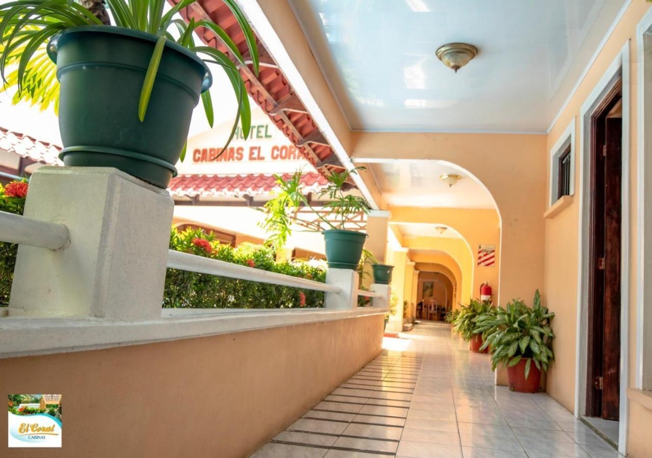 Hotel Y Cabinas El Coral Jacó Exterior foto